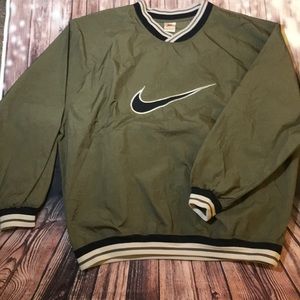 nike v neck pullover windbreaker